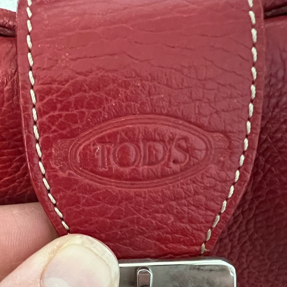 Tod’s Red Leather Handbag - tote style - great condition - Picture 8 of 8